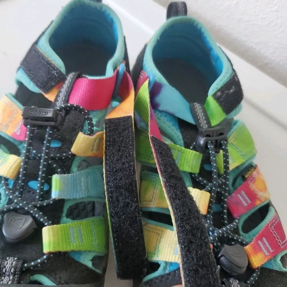 Keen Newport H2 Waterproof Sport Sandals Kids Sz 4 Trail Outdoors Closed Toe